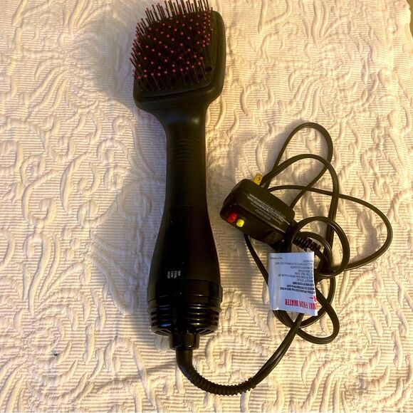 REVLON One-Step Hair Dryer and Styler, All-in-One - Picture 1 of 5